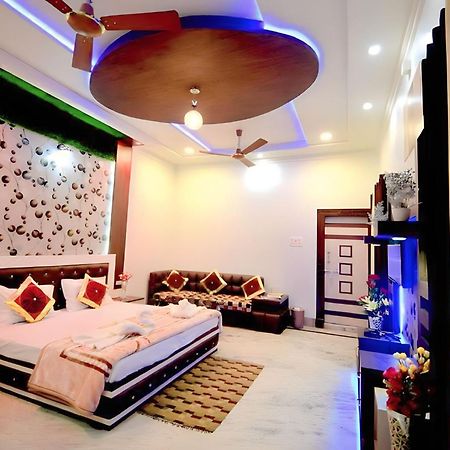 Taj Square A Luxurious Family Homestay Agra  Buitenkant foto