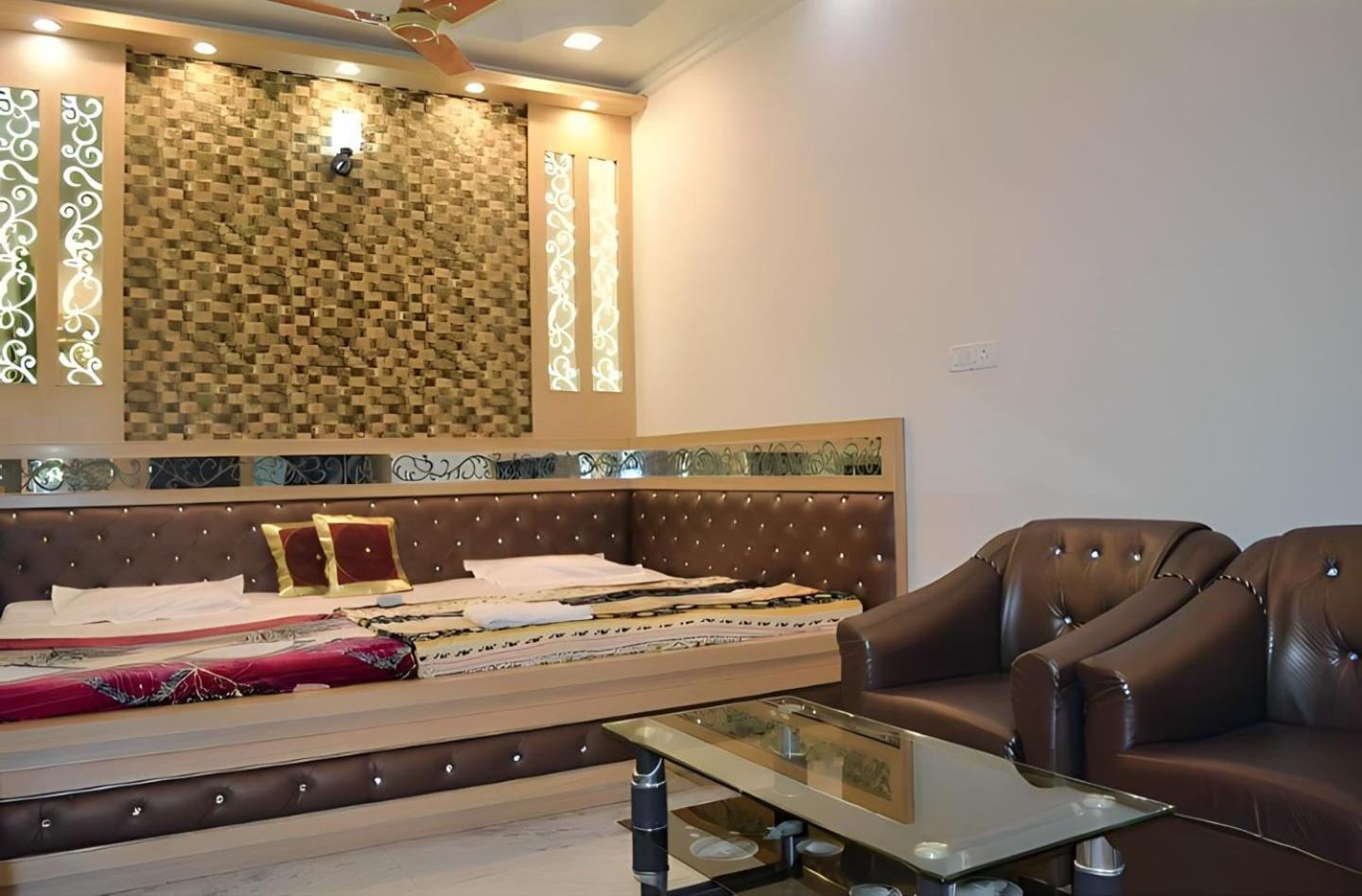 Taj Square A Luxurious Family Homestay Agra  Buitenkant foto