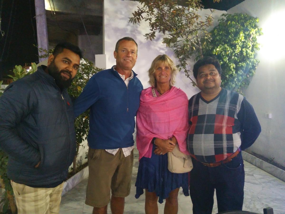 Taj Square A Luxurious Family Homestay Agra  Buitenkant foto